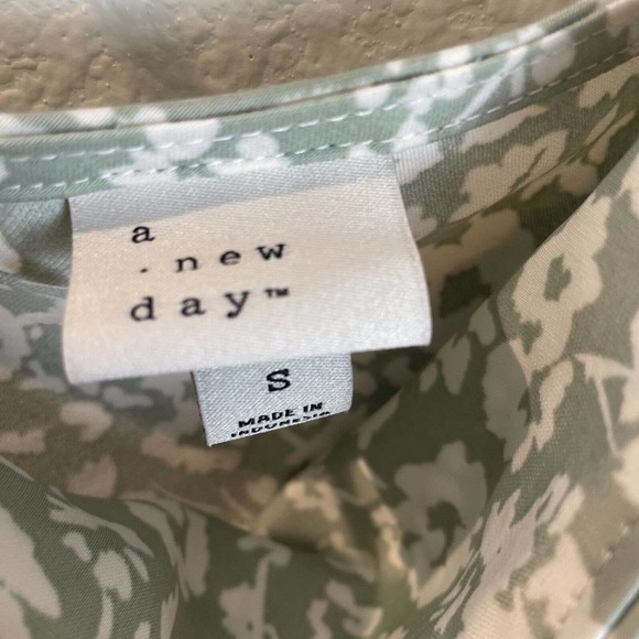 green floral print midi slip dress - Picture 5 of 5